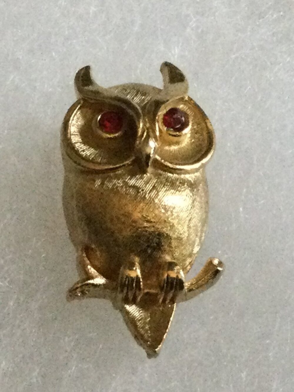 Vintage 1960's Lee CO Gold Tone Owl Brooch with Rhinestones